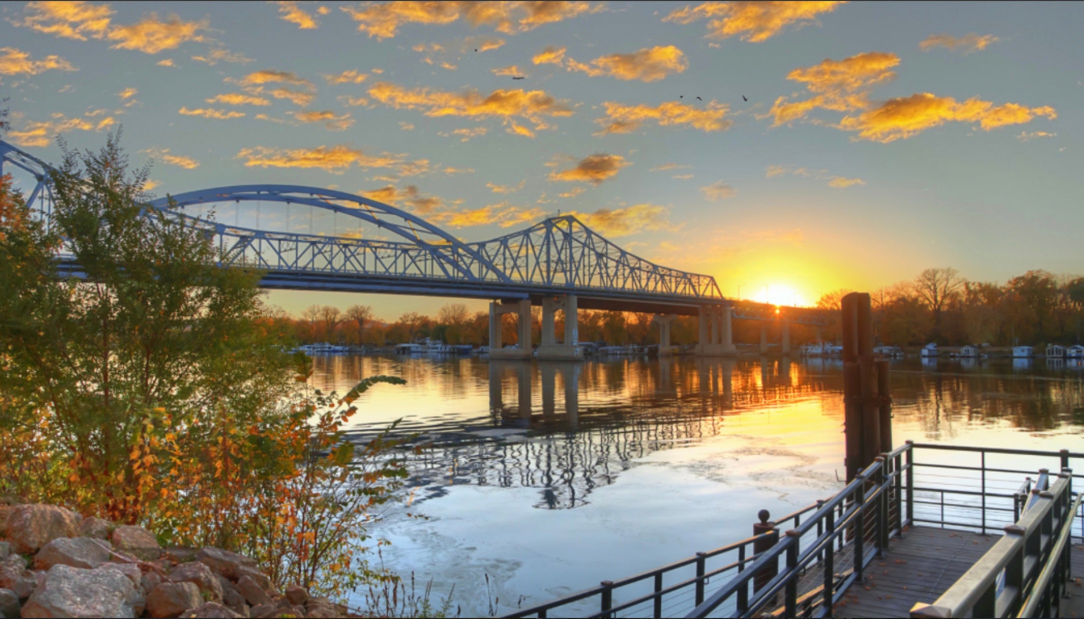 La Crosse Happy Hour 2/21/26